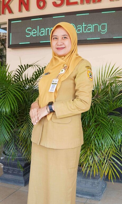 Dewi Zulaekah, S.Pd